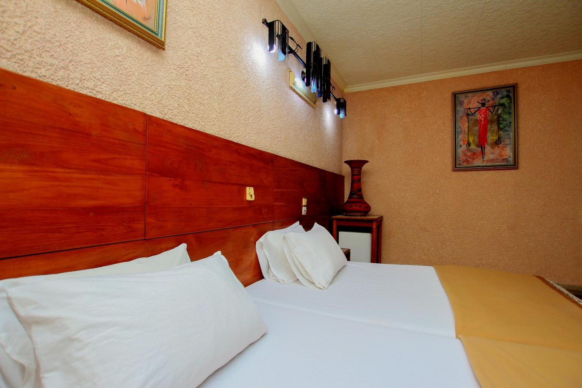 קוטונו Hotel Le Prince מראה חיצוני תמונה